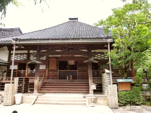 The wooden main hall of Myōryūji Temple in Kanazawa