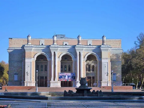The entrance façade of Tashkent’s Alisher Navoi Theatre.