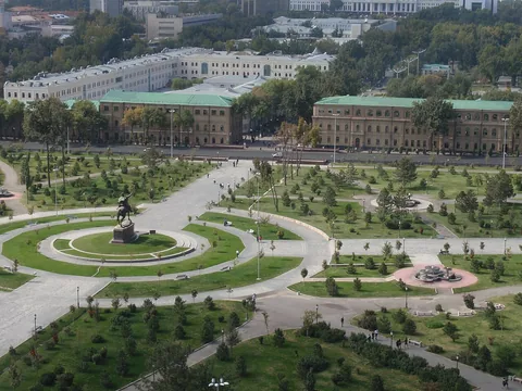 A broad view of Amir Temur Square and surrounding streets from Hotel Uzbekistan.