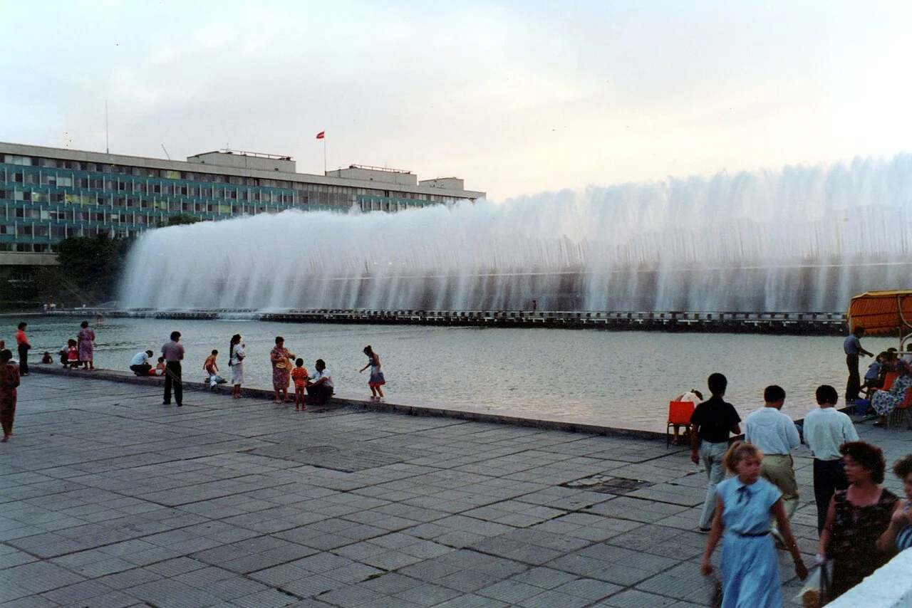 Fountains and a public pedestrian space at Independence Square in Tashkent.